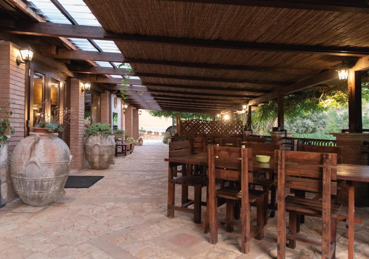 Il Sorgituro - Agriturismo Postiglione エクステリア 写真
